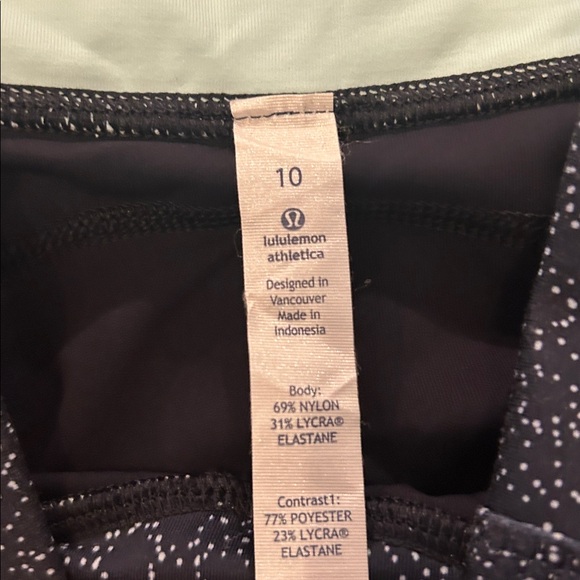 Lululemon Athletica Black‎ and White Speckled Leggings mid calf - Picture 2 of 3